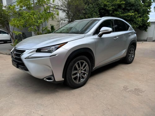 Lexus nx200t 2016 3ប៉េតុង ក្រដាសពន្ធ 37500$