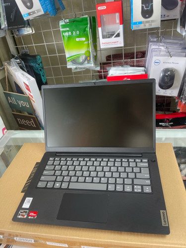 Laptop Lenovo V14 G2