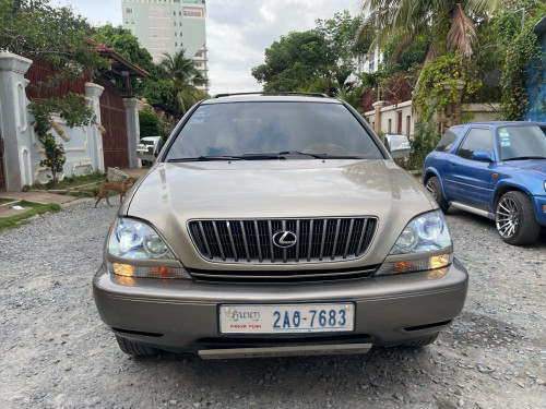 Rx300 00 ប៉ុង1 8500$ចរចារ