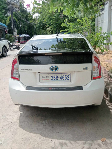 Toyoya prius 2012