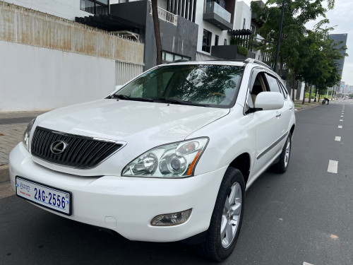 Lexus330 04 ប៉ុង១ អេក្រង់ធំ 2AG 21900$