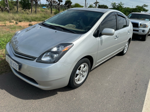 Prius 04 full ឡានស្អាតអត់បុកប៉ះ