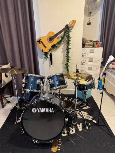 Yamaha Drum set