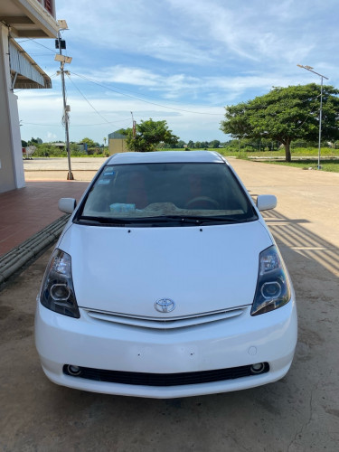 Toyota Prius 04 full