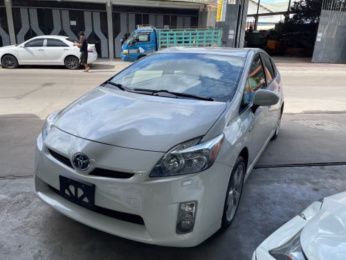 Toyota Prius 2010 op5 ក្នុងទឹកដោះគោ​ ឃ្មុំស៊ីនអត់ច្រេស