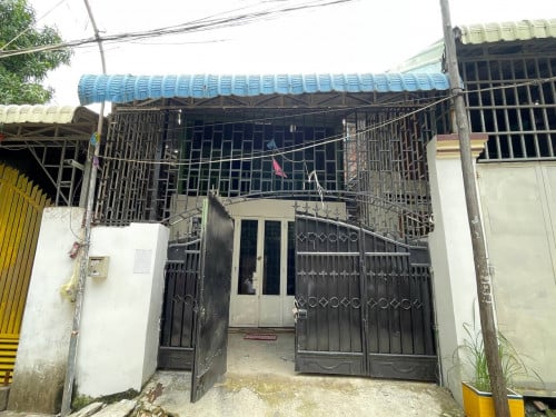 ផ្ទះលក់តម្លៃធូៗ ប្លង់រឹងនៅ ជិតវត្តសន្សំកុសល