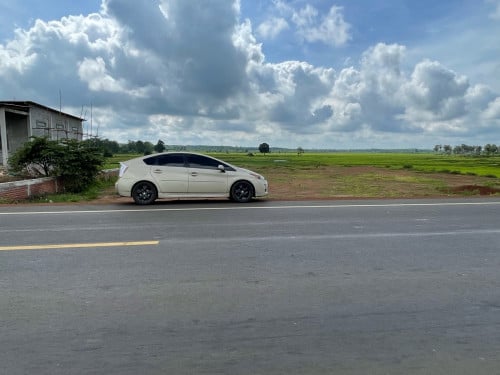 ដីលក់ទំហំ ២០x៥០m ឃុំគរ, ផ្លូវកៅស៊ូរ ៣០m