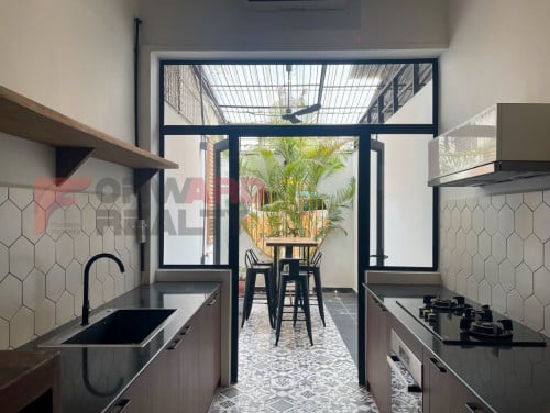 Ground floor 2 Bedrooms renovated Apartment rent in Doun Penh Area (Riverside)