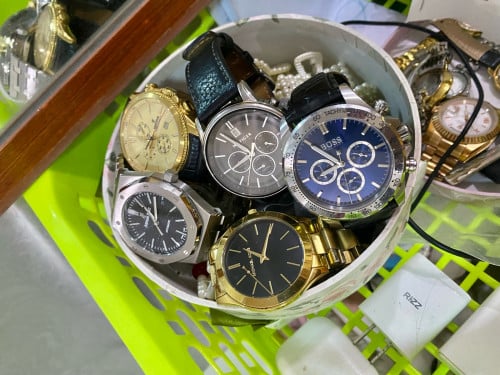មួយទឹកស្អាតៗ Orign  Brand ល្អៗ Hugo Boss, Michael Kors, Festina… មិនសូវបានប្រេី ច្រេីនពេក