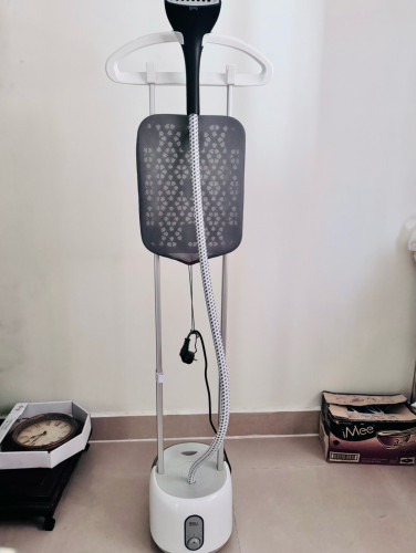 Garment steamer