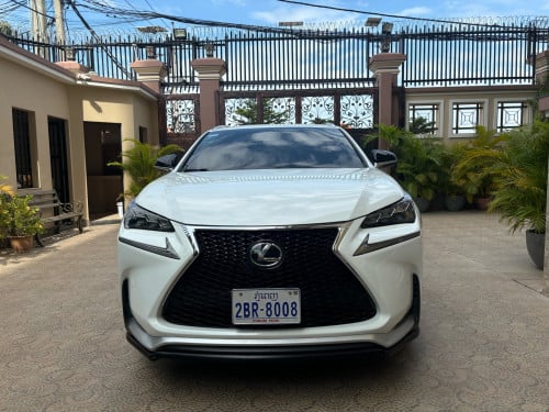 Lexus 200t 2016