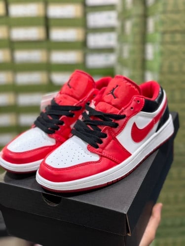 Nike Air Jordan 1 Men And Women Sneakers
