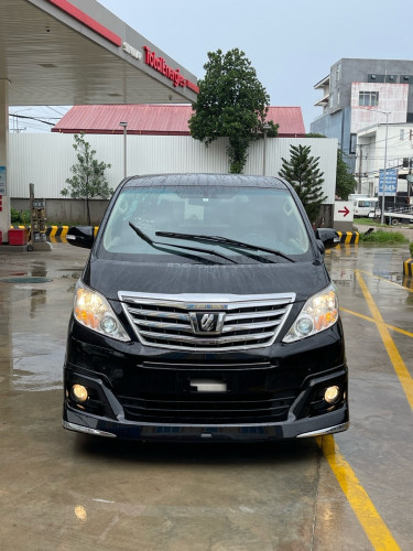 TOYOTA ALPHARD ឆ្នាំ 2013ក្នុងលឿង G-Option បើកសាងធូរៗ