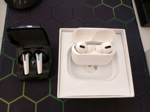 កាសទូរស័ព្ទ Airport Pro