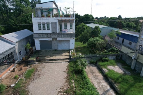 ដី និង ផ្ទះ លក់