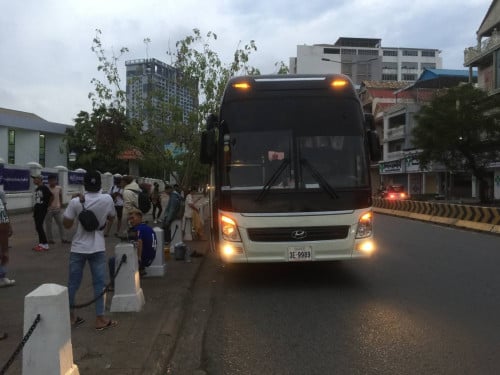 ឡានក្រុងសម្រាប់ជួល រថយន្តក្រុង៤៥កៅអី