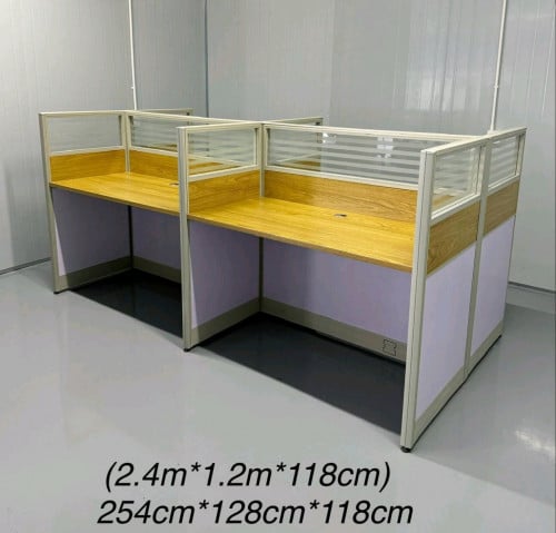 តុធ្វើការ4នាក់