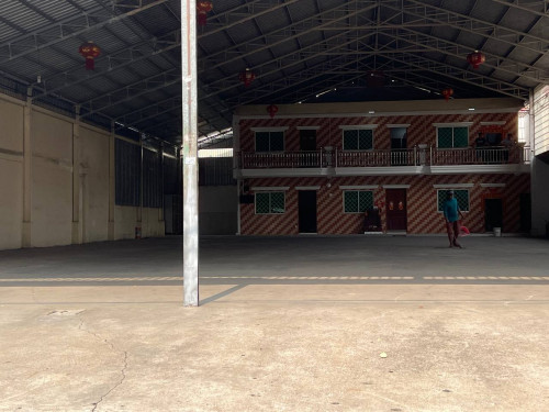Warehouse for rent on Mao Tse Toung Blvd