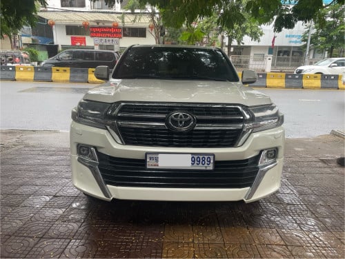 Landcruiser 2011 V6 សាំង