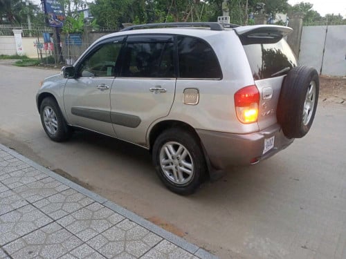 RAV4L 2001ប៉ុង1បេីកតំបូលលក់7700$ចរចារ