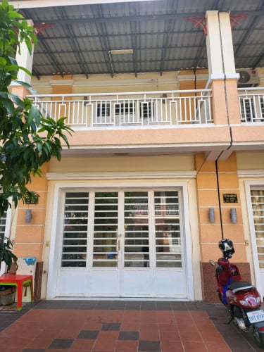 ផ្ទះលក់បន្ទាន់ក្រោមទីផ្សារ