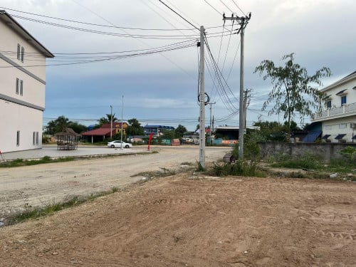 ដីលក់​ម្ចាស់ផ្ទាល់​ (9 x 20) បន្ទាន់​ ※(លក់ខាត​ច្រើន)