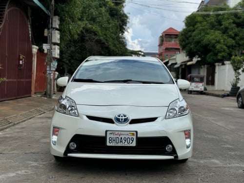 Toyota Prius option 3 California 2012