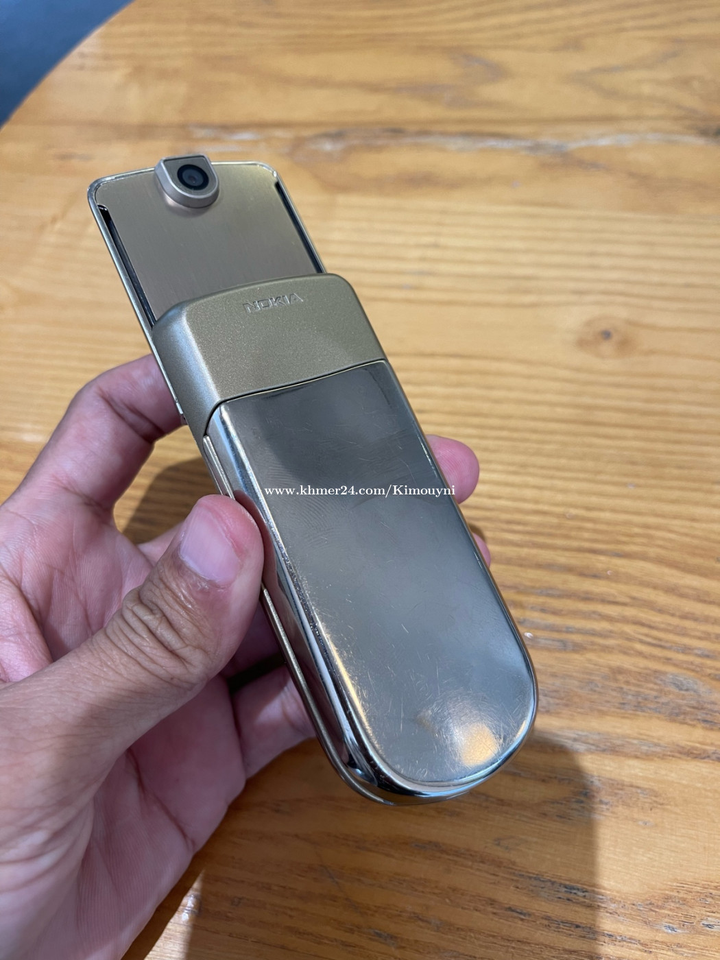 Nokia 8800 Sirooco gold Zin all original Price 233.00 in Boeng Prolit, Cambodia Vertu