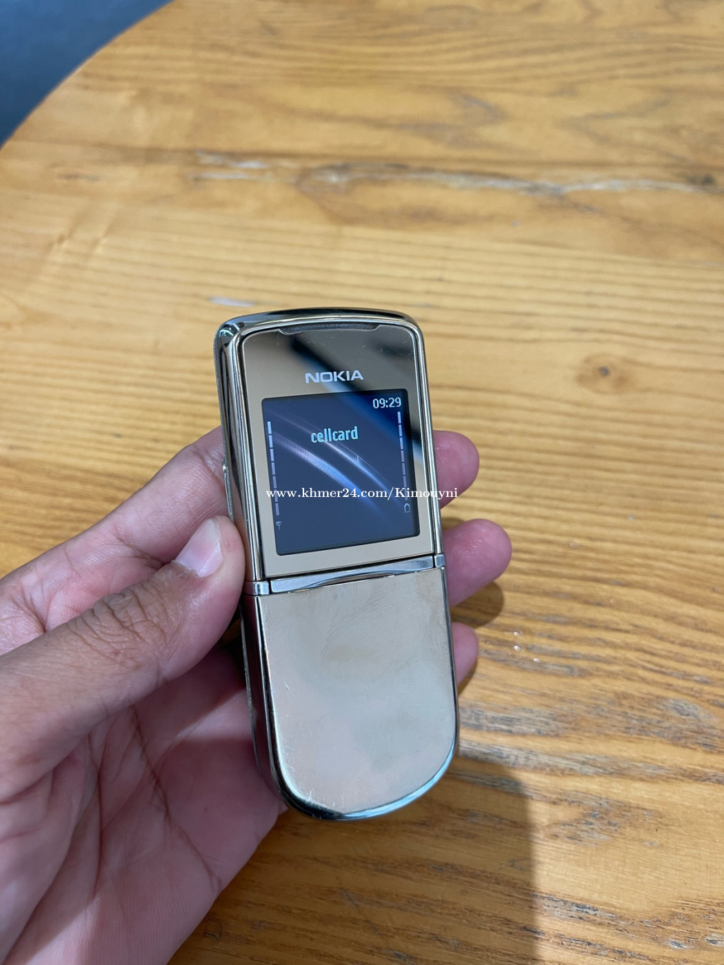 Nokia 8800 Sirooco gold Zin all original Price 233.00 in Boeng Prolit, Cambodia Vertu