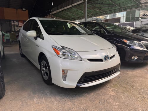 Prius 2012 Option 2 ឡានDealer ហ្សុិន១ជុំ