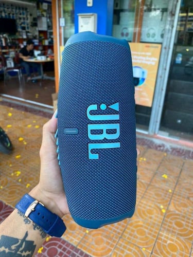 លក់JBL CHARGE5នៅថ្មី