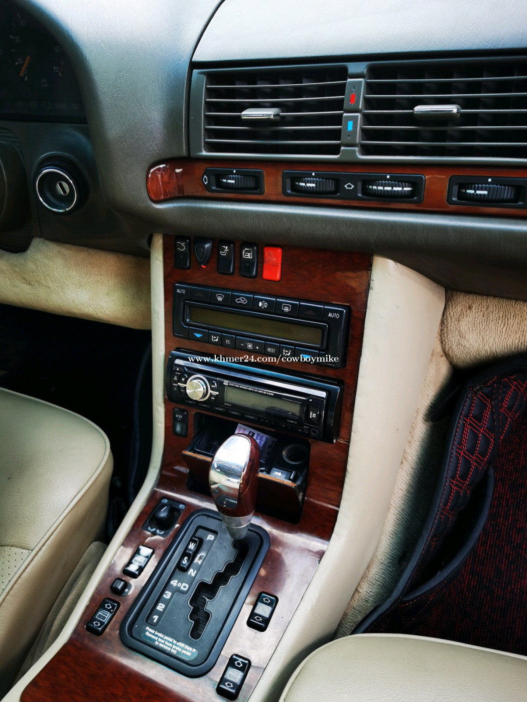 S320 តួខ្លី 1997 យ៉ាន់ Maybach zin ធានា Price 8300.00 in Phsar Thmei