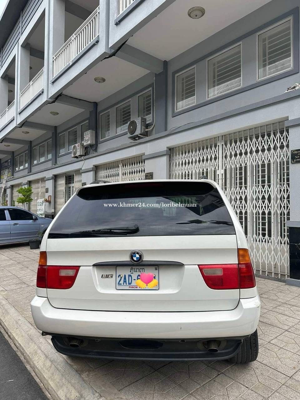 BMW 2002 X5 Price 5500.00 in Preaek Aeng, Cambodia Loribel Muan