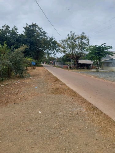 ដីលក់នៅជើងភ្នំឧត្តុង្គ 305m2