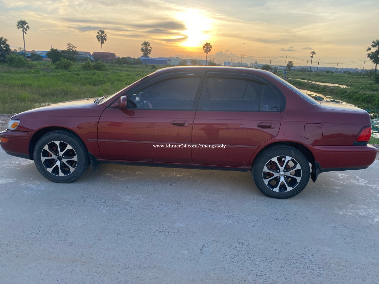 Toyota Corolla 94 Price 3000.00 in Chaom Chau 1, Cambodia Pheng