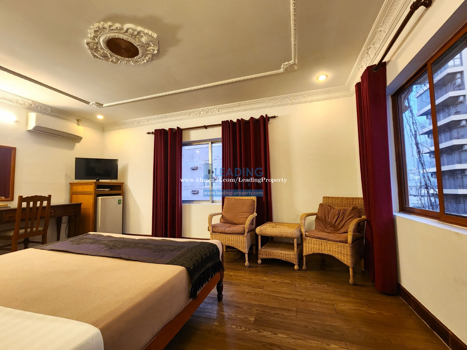 N740 Deluxe Hotel Room in BKK1 For Rent short term Price 600.00 in