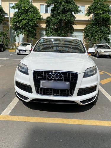 រថយន្ត Audi Q7 2012 Supercharge គុណភាពល្អ និងមានផាសុកភាព