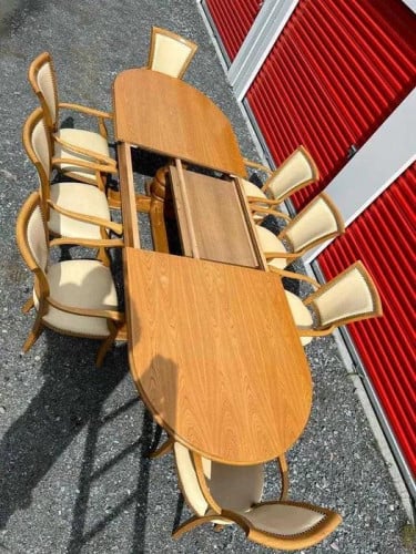 oak chest of drawers made of solid oak wood