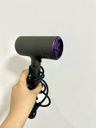 Hair dryer - ម៉ាស៊ីនផ្លុំសក់