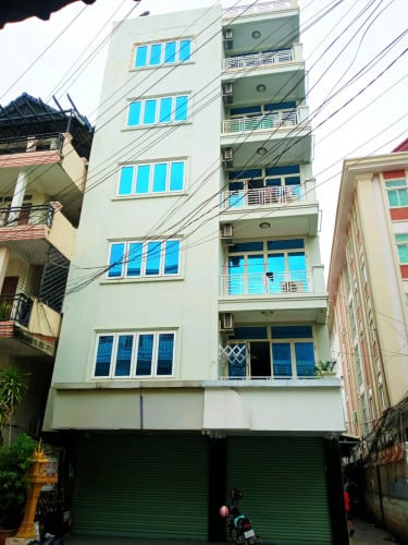 បន្ទប់សម្រាប់ជួលជិតសាលាបាក់ទូក