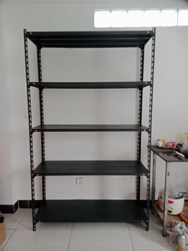 ធ្នើដែក