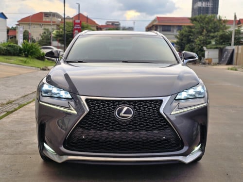 Lexus NX200t 2015 F-Sport 5ប៉ូតុង ប៉ុង 2 ខាងក្នុងឈើរី