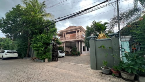 House and apartment for sale