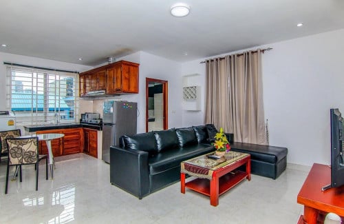 Spacious 2 bedrooms for rent at BKK2 area