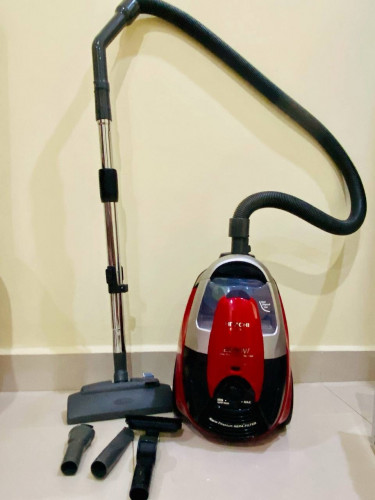 Vacuum Cleaner (Price Negotiable)