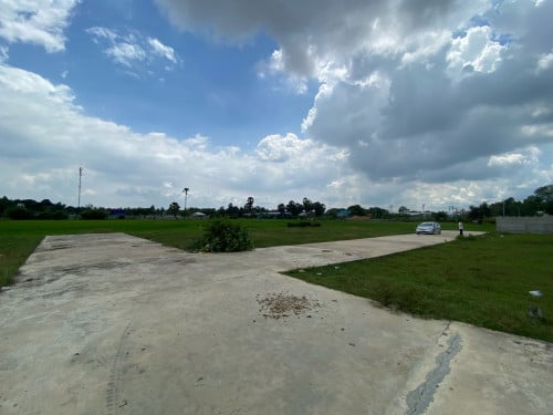 ដីលក់ឬជួលជាប់ផ្លូវជាតិ51