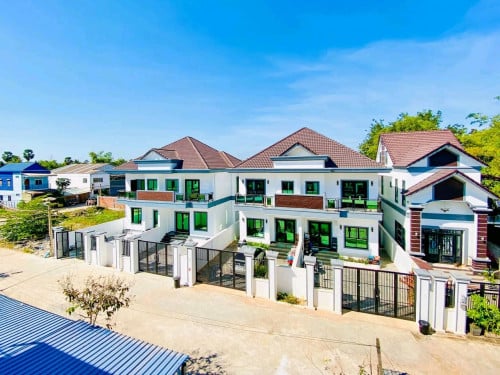 Twice Villa at Siem Reap for rent