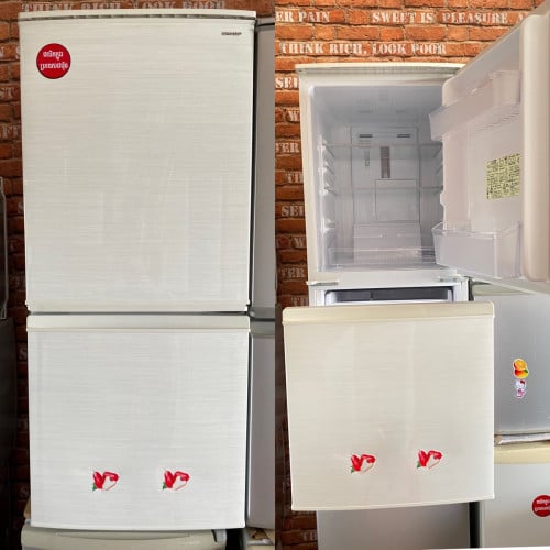 ទូទឹកកកជជុះ95% sharp2018ខ្នាត1m20