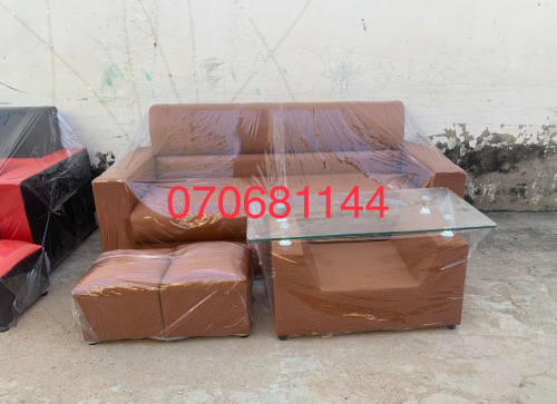 សាឡុងឈុតតូច