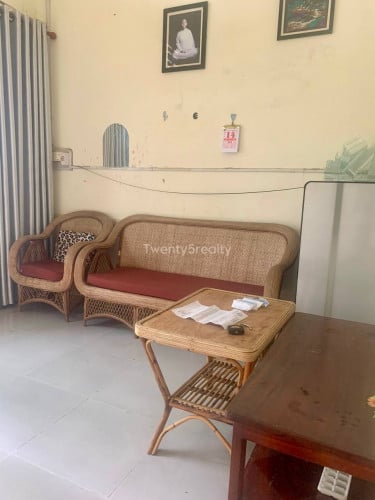 ផ្ទះលក់ប្រញាប់! ក្បែរផ្សារឈូកមាស